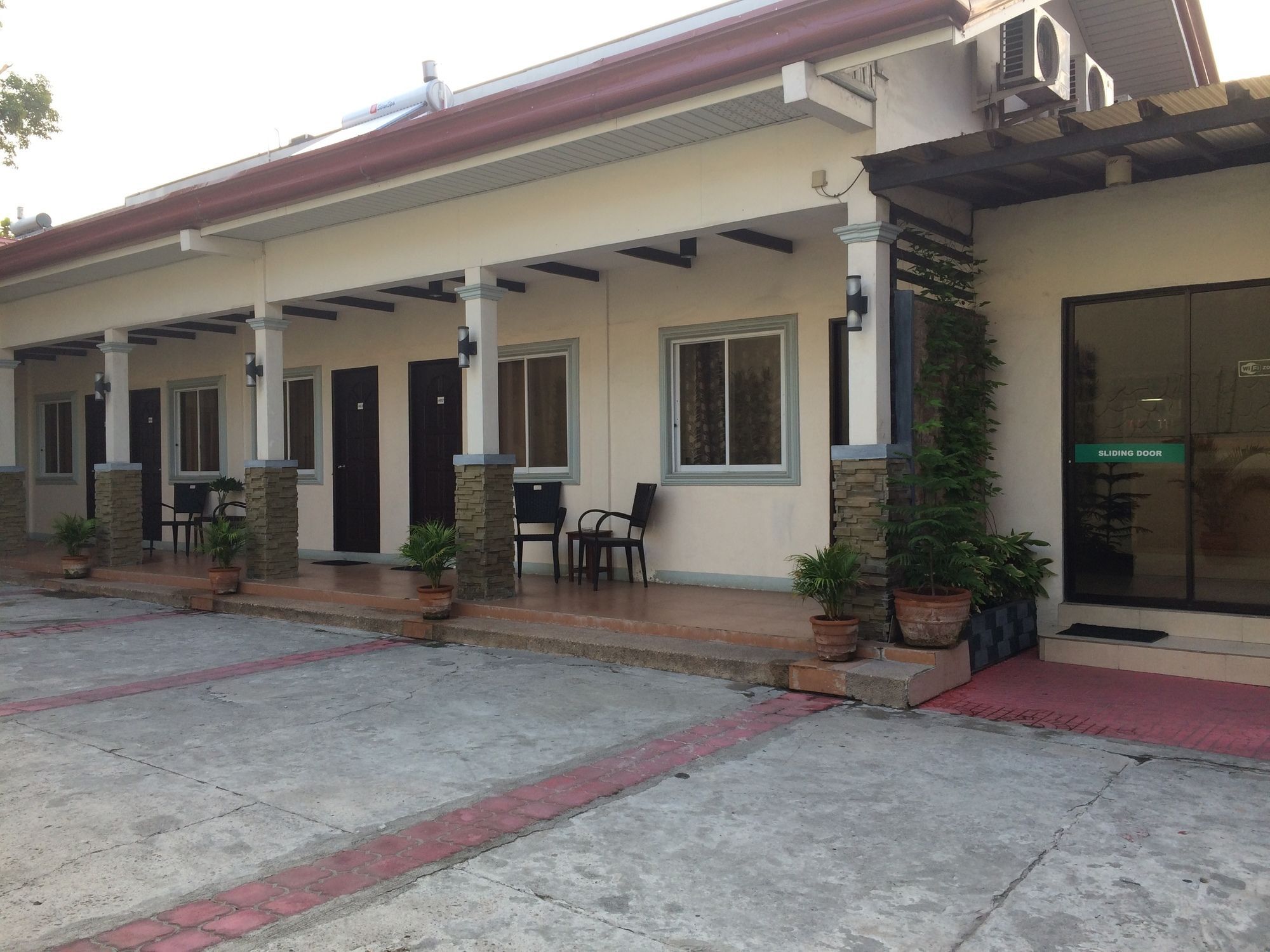 Manana Hotel Olongapo Exterior photo